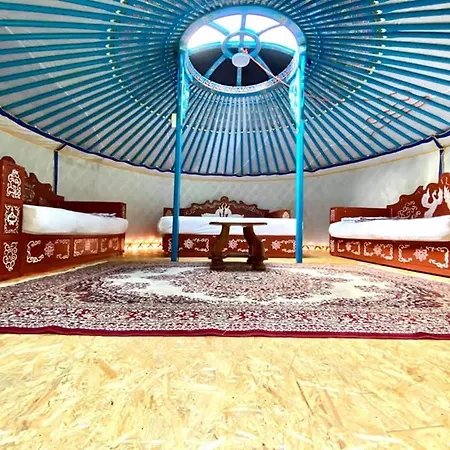 Hotel Mongolian Yurt Camp *